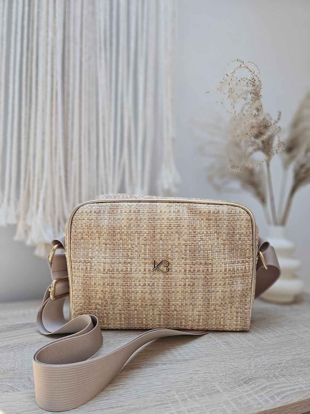 Złota elegancka torebka crossbody