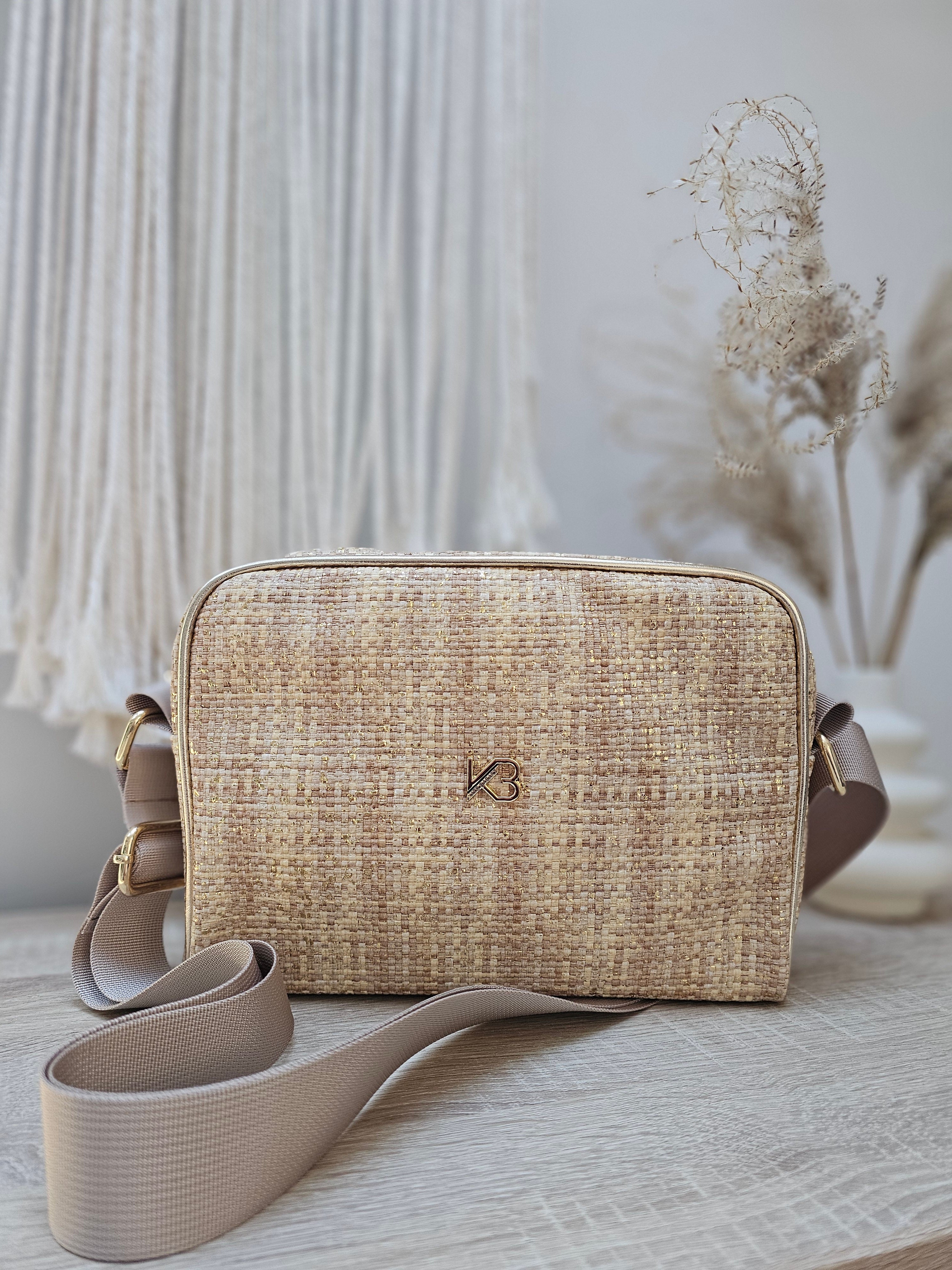Złota elegancka torebka crossbody