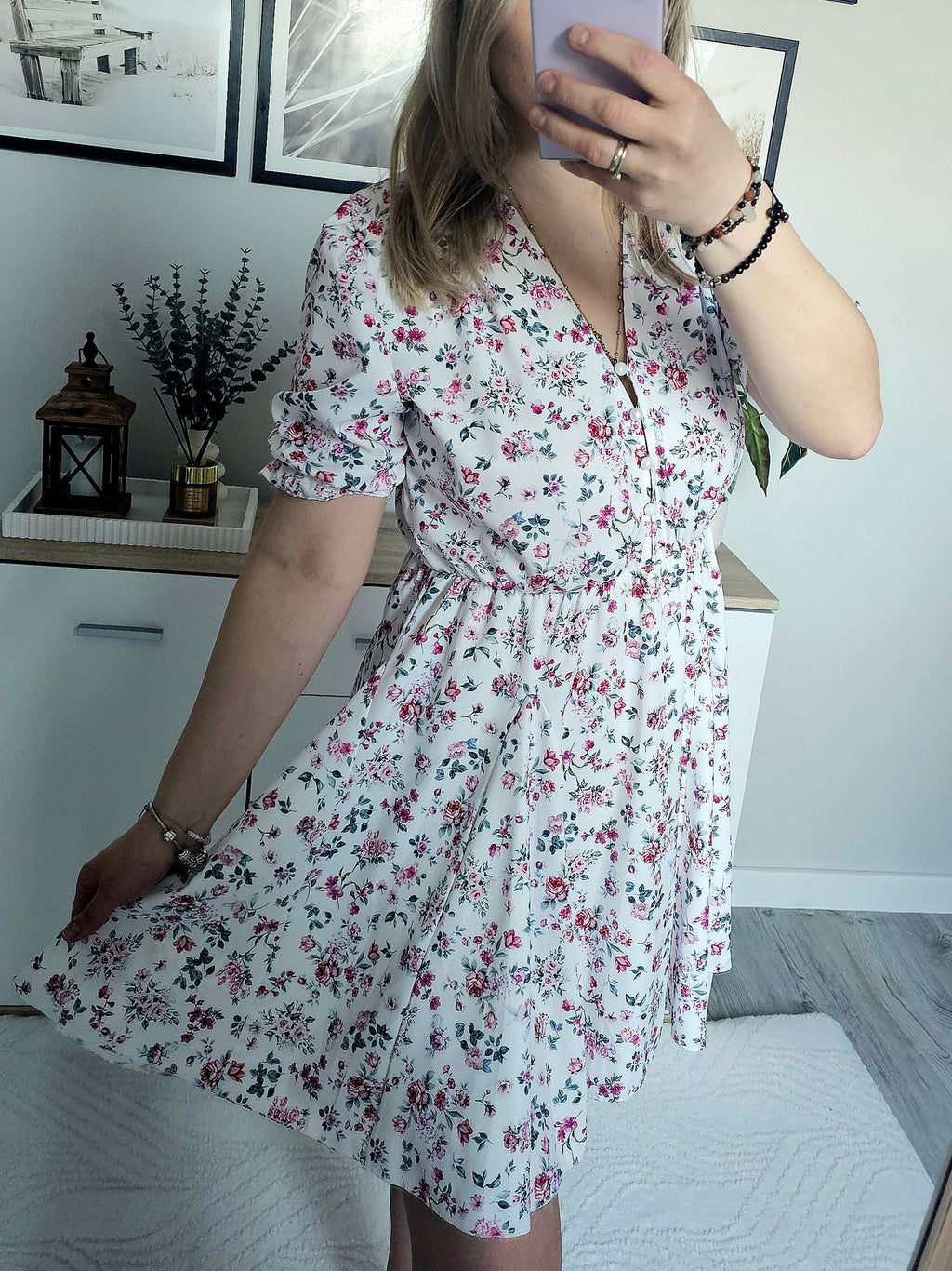 Sukienka Livia -jasna w drobne kwiaty