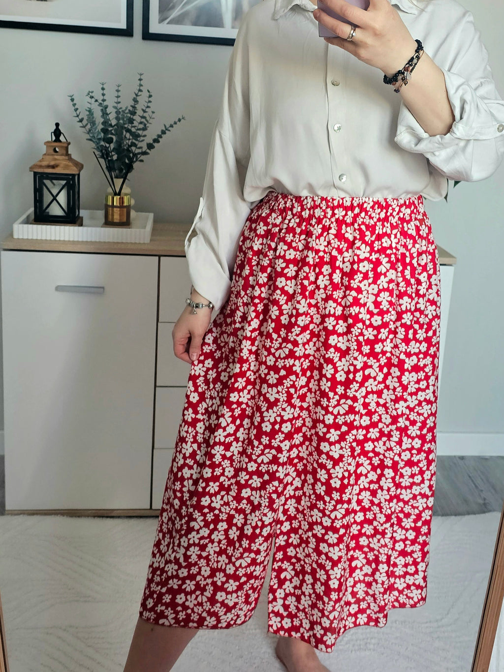 Wiskozowa Spódnica Daisy – czerwona w kwiaty