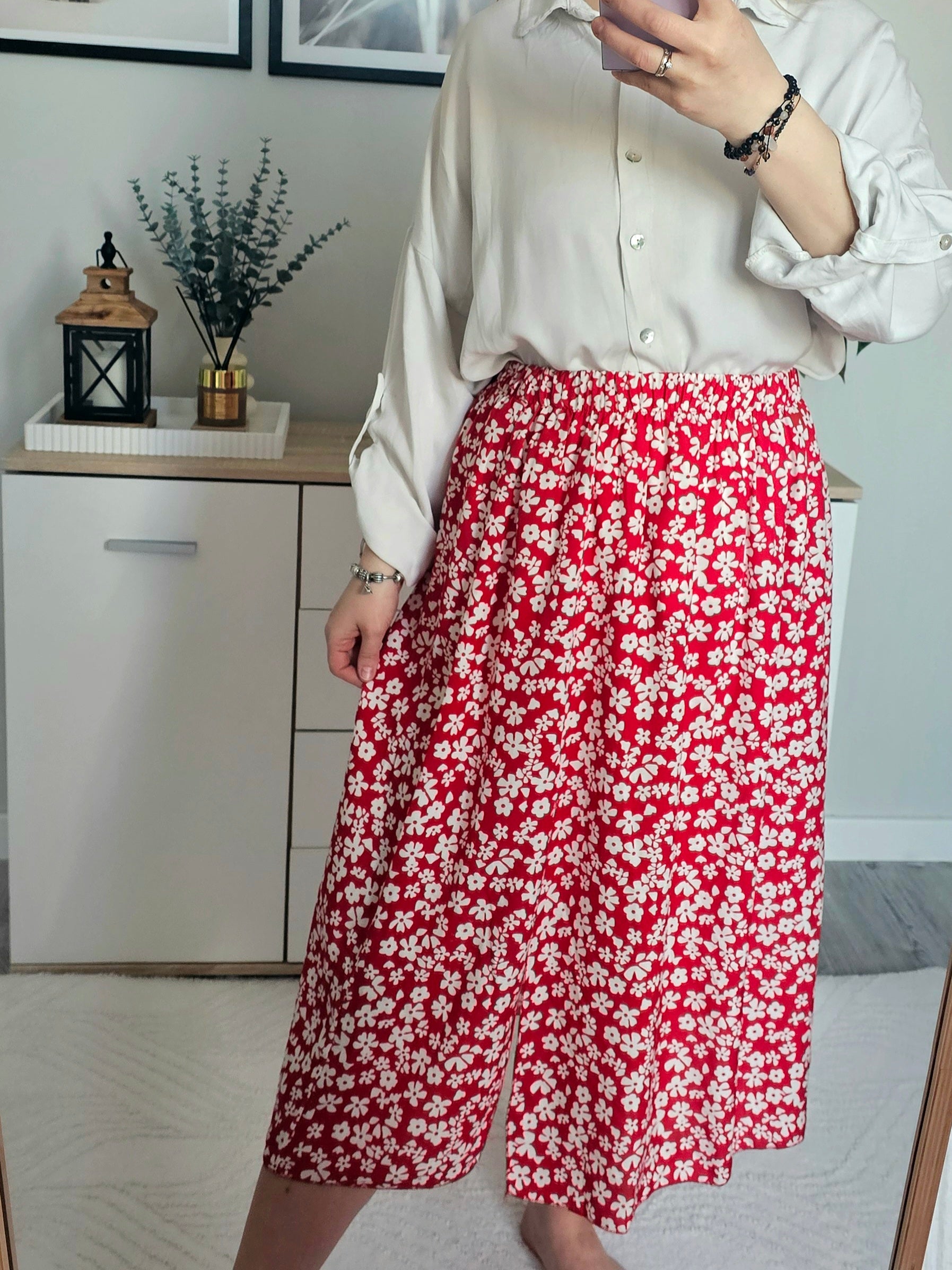 Wiskozowa Spódnica Daisy – czerwona w kwiaty