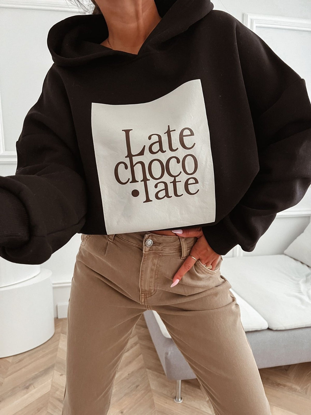 Bluza z kapturem Chocolate – Czarna