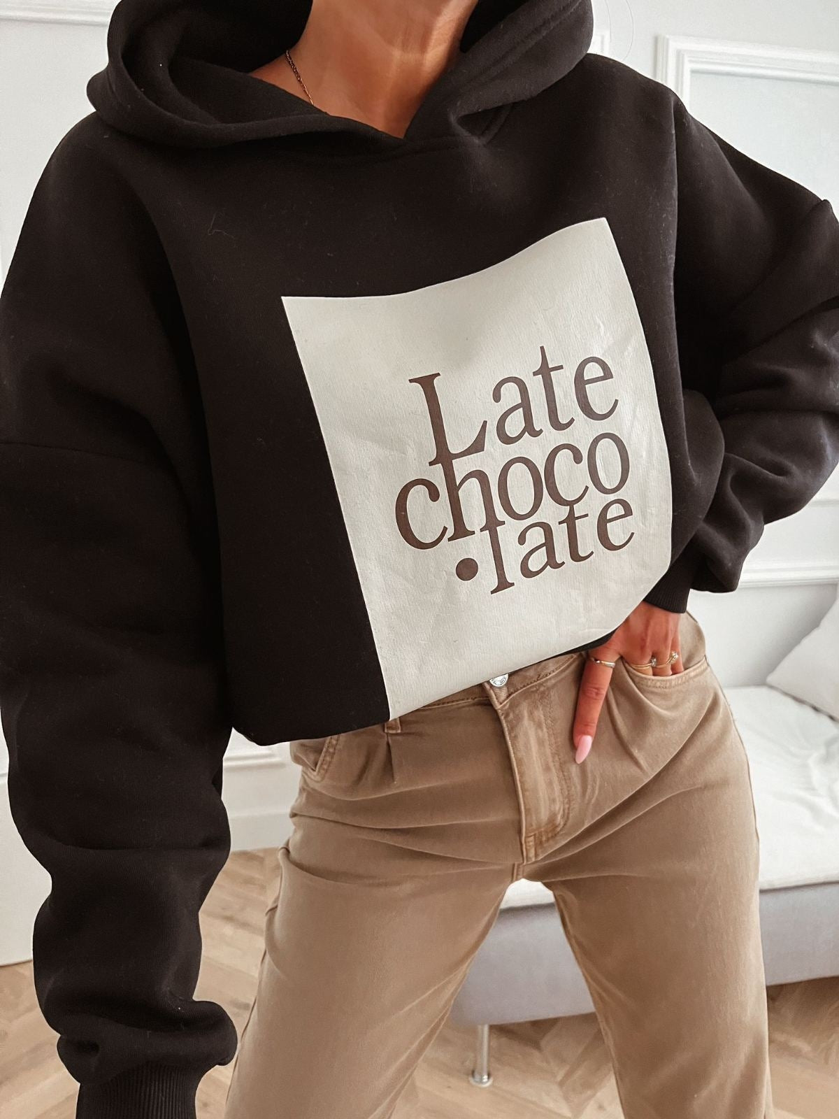 Bluza z kapturem Chocolate – Czarna